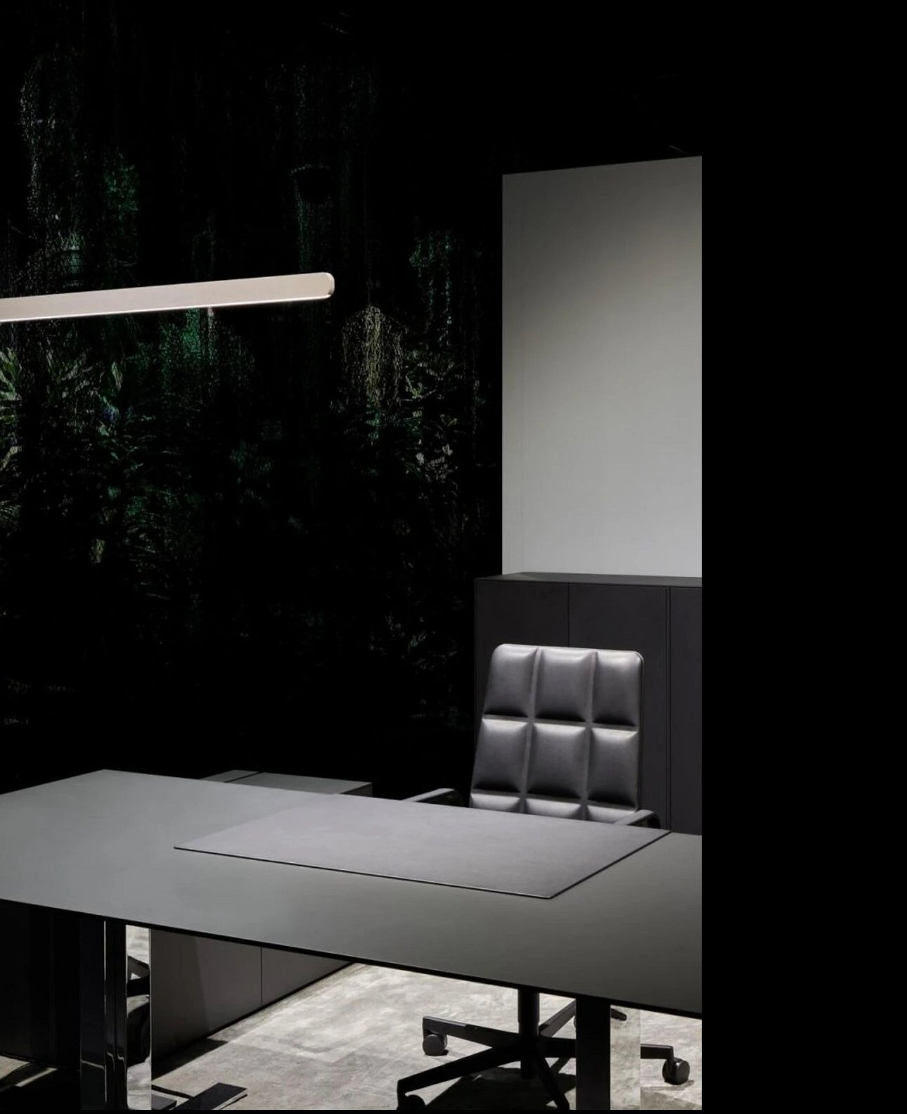 <h3>Mito terra</h3><br> <h4>Occhio<br><span style="font-size: 14px">Lampada da terra</span></h4>